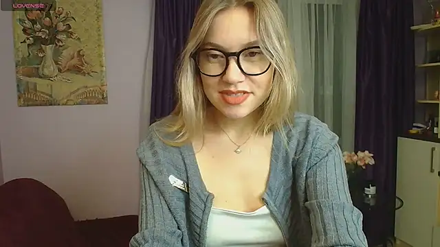 TaylorBre online show from 12-11-24, 03:15