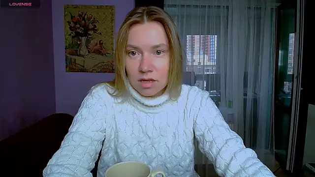 TaylorBre online show from 10-05-25, 06:26