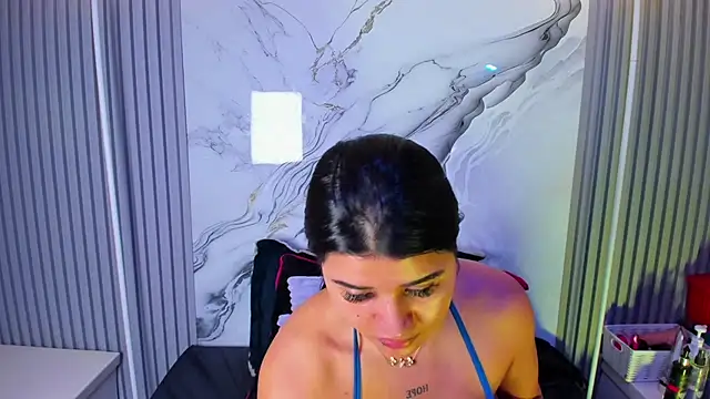 venusowen  online show from 04-10-26, 01:51