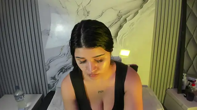 venusowen  online show from 02-15-26, 12:15