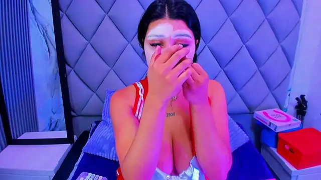 venusowen  online show from 10-31-25, 01:41