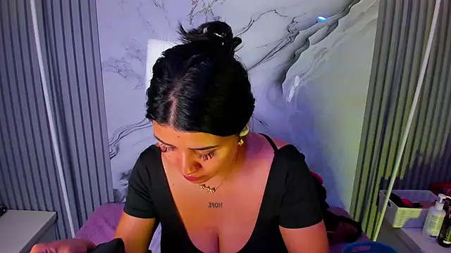venusowen  online show from 06-15-26, 01:00