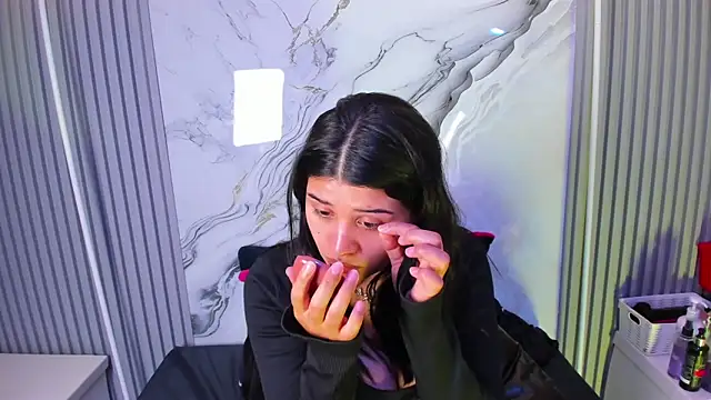 venusowen  online show from 04-07-26, 01:24