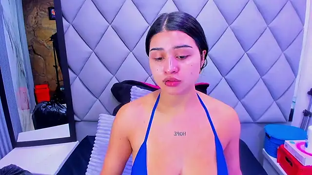 venusowen  online show from 11-28-25, 01:11