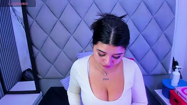 venusowen  online show from 01-09-26, 02:13