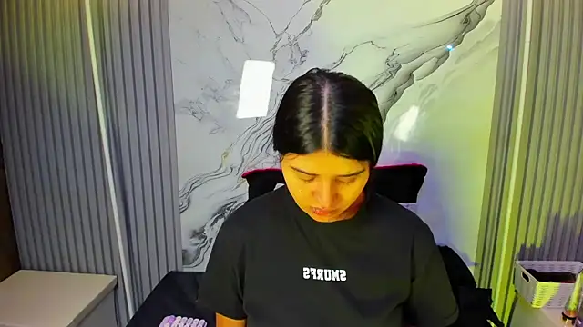 venusowen  online show from 04-06-26, 01:45