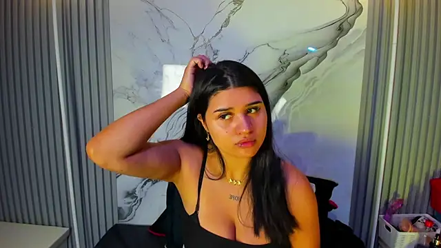 venusowen  online show from 04-11-26, 01:59