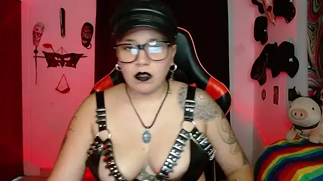 Snapshot of LilithSharon chatting on 06-28-26, 05:30 LilithSharon online show from 06-28-26, 05:30