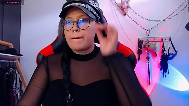 Snapshot of LilithSharon chatting on 12-02-25, 03:47 LilithSharon online show from 12-02-25, 03:47