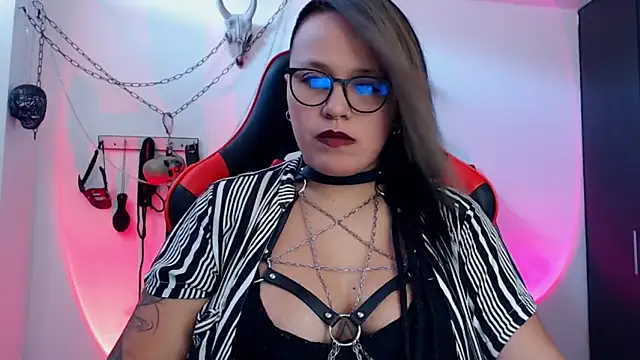 Snapshot of LilithSharon chatting on 09-28-25, 04:14 LilithSharon online show from 09-28-25, 04:14