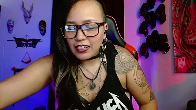 Snapshot of LilithSharon chatting on 02-03-26, 04:45 LilithSharon online show from 02-03-26, 04:45