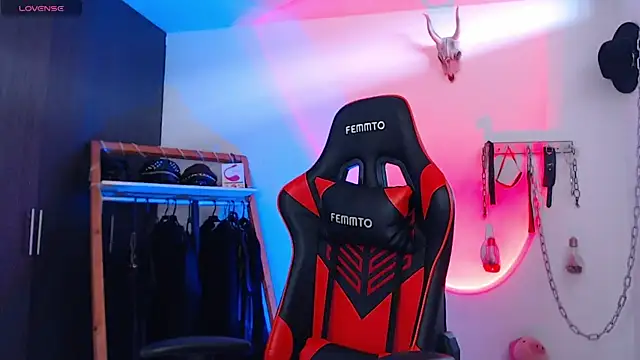 Snapshot of LilithSharon chatting on 12-20-25, 04:54 LilithSharon online show from 12-20-25, 04:54