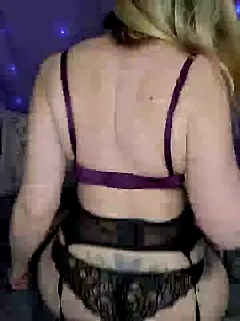 Snapshot of RoxyRen chatting on 01-25-25, 09:26 RoxyRen online show from 01-25-25, 09:26