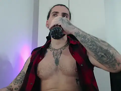 MateoHunk online show from 12-16-25, 05:39