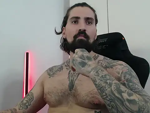 Snapshot of MateoHunk chatting on 09-22-25, 08:31 MateoHunk online show from 09-22-25, 08:31