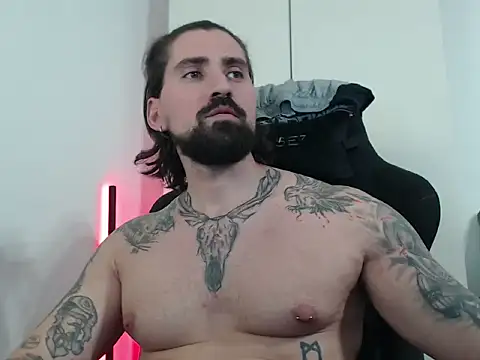 Snapshot of MateoHunk chatting on 10-02-25, 05:38 MateoHunk online show from 10-02-25, 05:38