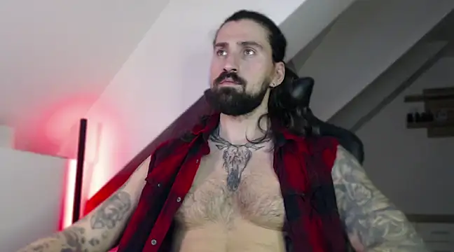 Snapshot of MateoHunk chatting on 12-30-24, 05:23 MateoHunk online show from 12-30-24, 05:23