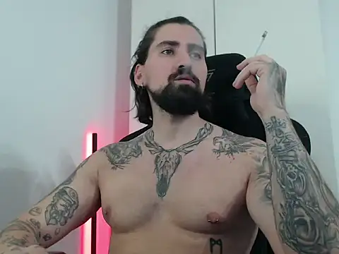 Snapshot of MateoHunk chatting on 09-27-25, 09:04 MateoHunk online show from 09-27-25, 09:04