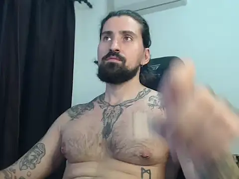Snapshot of MateoHunk chatting on 09-17-25, 09:44 MateoHunk online show from 09-17-25, 09:44