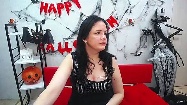 TayaBoret online show from 11-05-25, 07:06