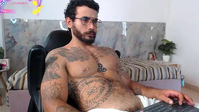 Snapshot of hanz_col chatting on 05-14-26, 04:37 hanz col online show from 05-14-26, 04:37