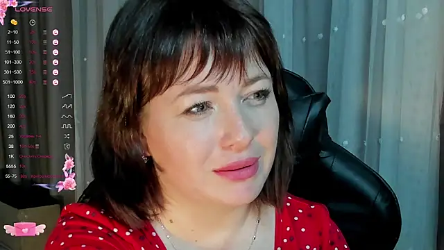 Victoria Di online show from 10-20-25, 04:29