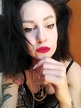 Snapshot of dahlia_82 chatting on 05-28-26, 10:22 dahlia 82 online show from 05-28-26, 10:22
