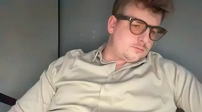 Snapshot of BigSammy1995 chatting on 12-06-24, 03:06 BigSammy1995 online show from 12-06-24, 03:06