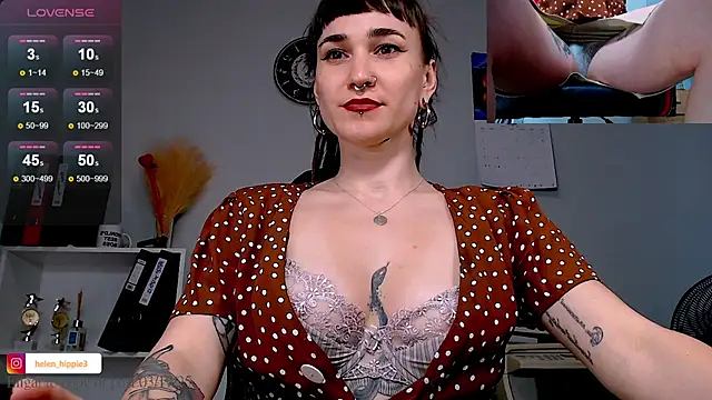 Snapshot of FoxRineHelen chatting on 03-17-25, 04:01 FoxRineHelen online show from 03-17-25, 04:01