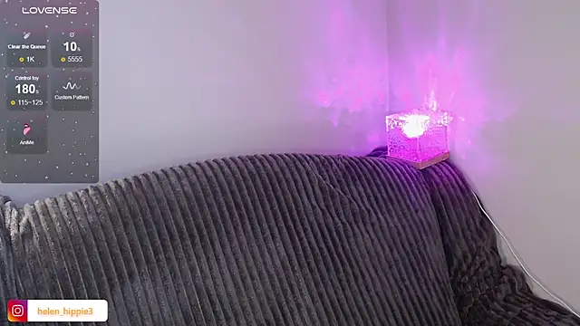 Snapshot of FoxRineHelen chatting on 10-13-25, 02:51 FoxRineHelen online show from 10-13-25, 02:51