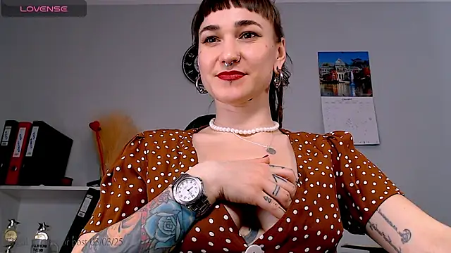 Snapshot of FoxRineHelen chatting on 03-03-25, 01:01 FoxRineHelen online show from 03-03-25, 01:01