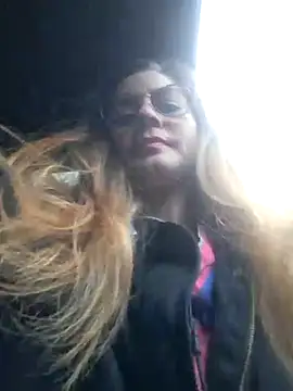 Snapshot of Hanny_24 chatting on 03-15-25, 11:40 Hanny 24 online show from 03-15-25, 11:40