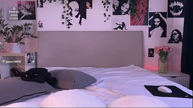 Lisa Moones online show from 04-02-26, 10:44