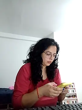 babyluna939 online show from 04-25-26, 11:35
