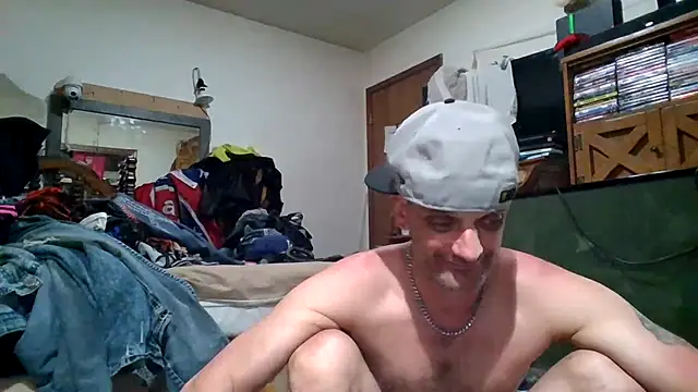 Snapshot of slinginbigD chatting on 04-21-26, 05:36 slinginbigD online show from 04-21-26, 05:36