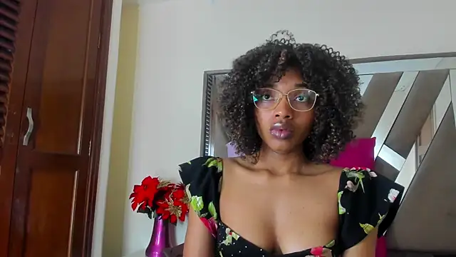 Snapshot of sara_williams01 chatting on 03-17-25, 01:08 sara williams01 online show from 03-17-25, 01:08