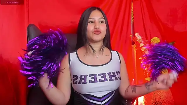 Little Ivy online show from 01-29-25, 03:58
