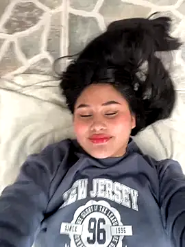 Little Ivy online show from 11-05-25, 04:10