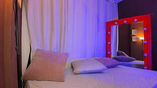 Little Ivy online show from 02-23-26, 07:25