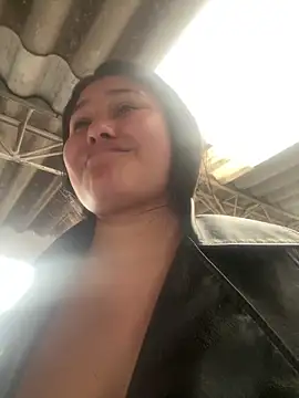 Little Ivy online show from 11-24-25, 07:36