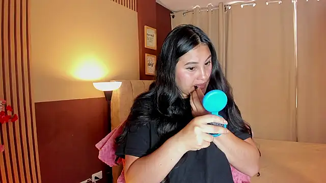 Little Ivy online show from 03-17-26, 07:17