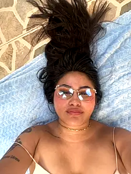 Little Ivy online show from 11-01-25, 03:50