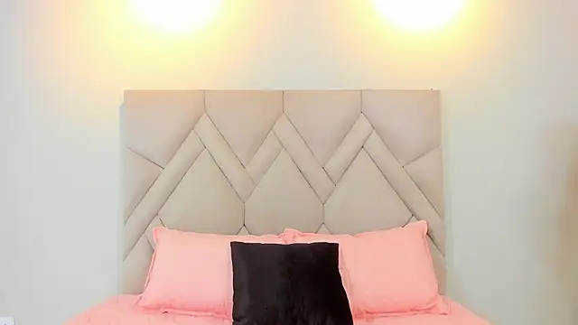 Isis Osman online show from 02-13-26, 07:25