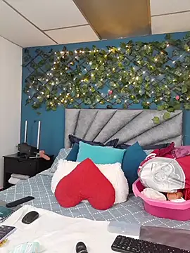 Grey Lorenz11 online show from 02-24-26, 09:21