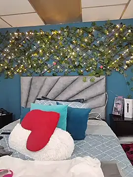 Grey Lorenz11 online show from 02-05-26, 08:21