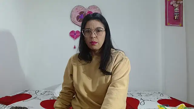 anybellucci43 online show from 09-16-25, 03:18