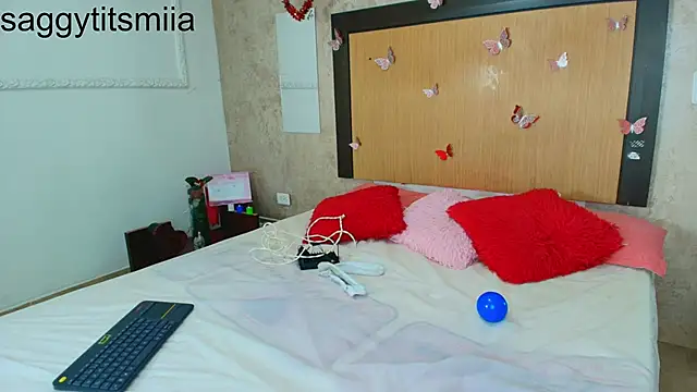 mialopez52 online show from 03-25-26, 07:13