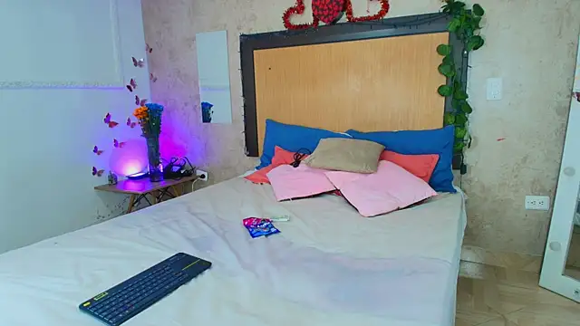 mialopez52 online show from 06-30-26, 07:03