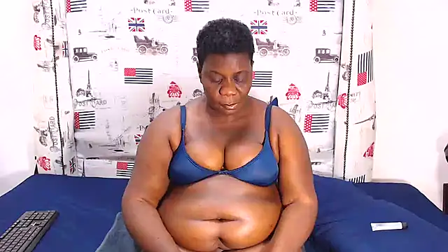 Honeybumsx32 online show from 10-29-25, 08:19