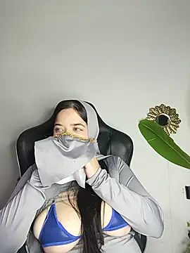 janna isa online show from 07-25-26, 09:21